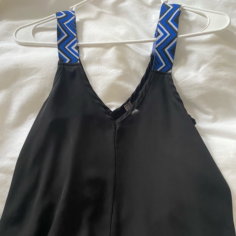 Black camisole flowy crop top